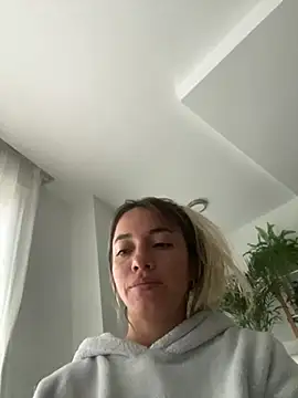Sexyandtiny online show from March 20, 7:24 am