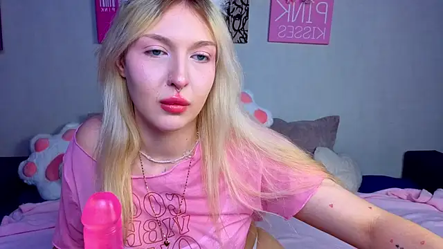 BlondieSummer online show from May 7, 4:34 pm