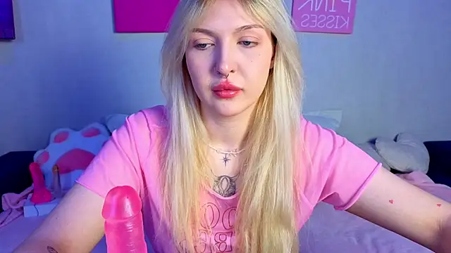 BlondieSummer online show from May 17, 9:06 am