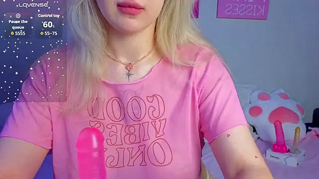 BlondieSummer online show from June 10, 6:07 pm
