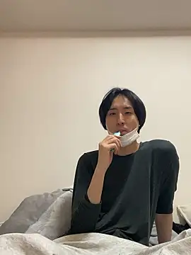 Snapshot of youta200 chatting on June 6, 7:46 am youta200 online show from June 6, 7:46 am