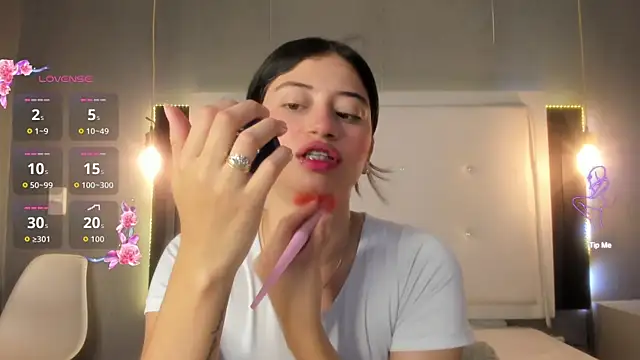 Snapshot of mia_gomez7 chatting on May 18, 8:03 pm mia gomez7 online show from May 18, 8:03 pm