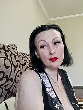 HelgaDennis online show from July 4, 10:43 am