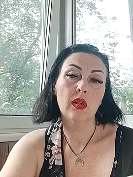 HelgaDennis online show from July 8, 4:11 pm