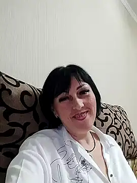 HelgaDennis online show from July 10, 6:10 pm