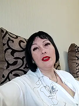 HelgaDennis online show from July 13, 6:38 am