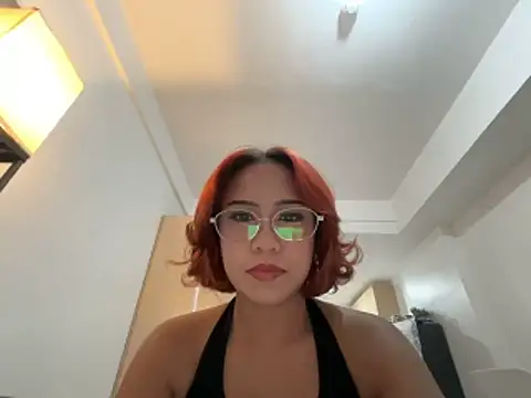 Snapshot of misscutee chatting on June 1, 1:02 pm misscutee online show from June 1, 1:02 pm