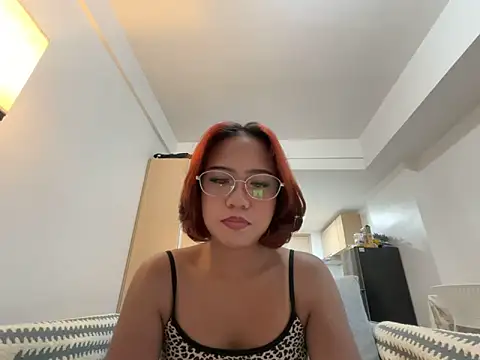 Snapshot of misscutee chatting on June 5, 2:01 pm misscutee online show from June 5, 2:01 pm