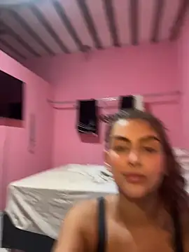 miiabellovic online show from May 20, 7:53 pm