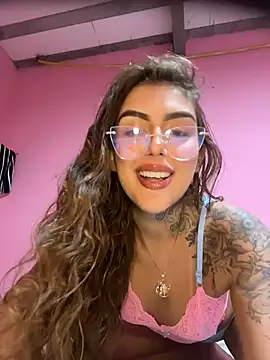 miiabellovic online show from May 26, 11:23 pm