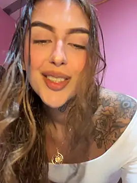 miiabellovic online show from May 28, 12:08 am