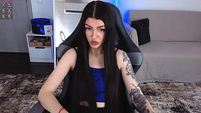 AnacondaOnn online show from August 9, 6:18 am