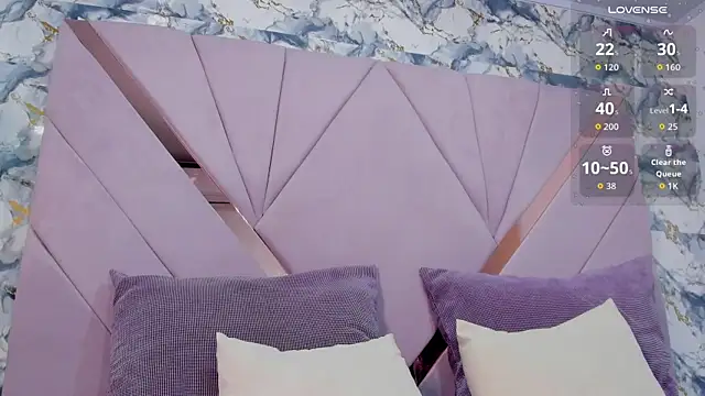 mia rouxx1 online show from May 1, 5:23 am