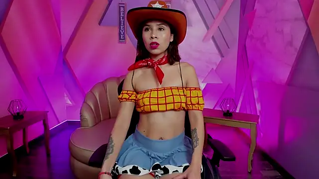 MacarenaBenz online show from April 18, 1:37 pm