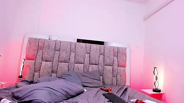 Snapshot of TaniaConor chatting on March 21, 8:41 am TaniaConor online show from March 21, 8:41 am