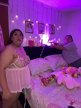 Snapshot of Aru_celeste chatting on April 20, 12:24 am Aru celeste online show from April 20, 12:24 am