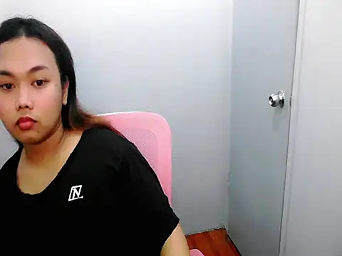 Snapshot of Gel_Huge_Butt chatting on April 6, 9:38 pm Gel Huge Butt online show from April 6, 9:38 pm