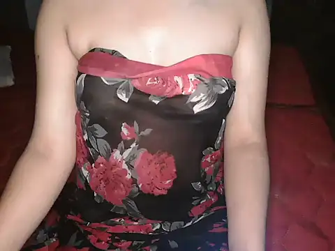 Snapshot of urvashi_rai chatting on May 27, 8:22 am urvashi rai online show from May 27, 8:22 am