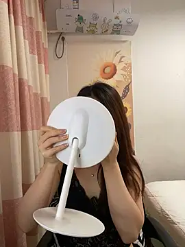 Snapshot of Tingting-rd chatting on June 2, 10:39 am Tingting-rd online show from June 2, 10:39 am