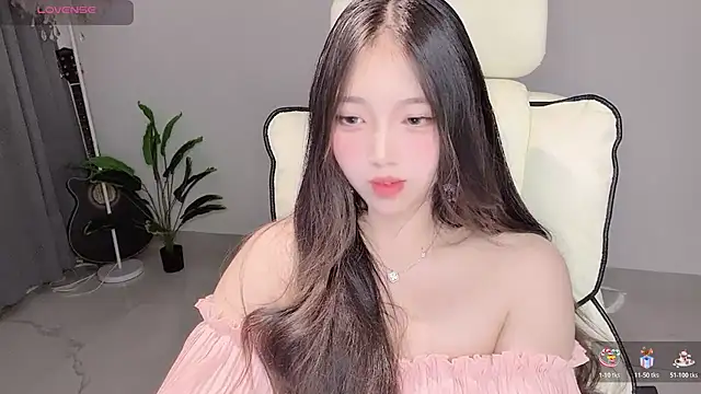 Yukiy8877 online show from May 6, 1:05 pm