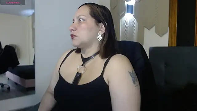 mia coral1 online show from April 13, 3:45 am