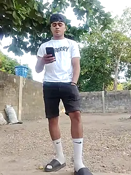 Snapshot of HOTRAINYGOLDEN chatting on March 21, 11:26 am HOTRAINYGOLDEN online show from March 21, 11:26 am