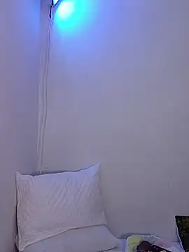 zyra vex online show from May 21, 9:55 pm