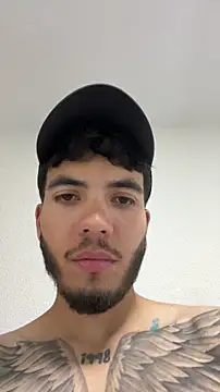 milkhot777 online show from March 20, 7:30 pm