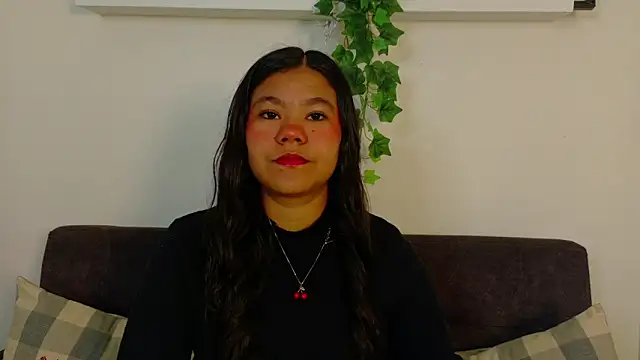 AhslyEvans   online show from April 20, 11:35 am