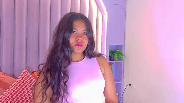 AhslyEvans   online show from June 10, 6:51 pm
