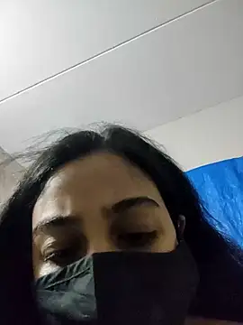ALIZA FENDY online show from April 20, 1:58 pm
