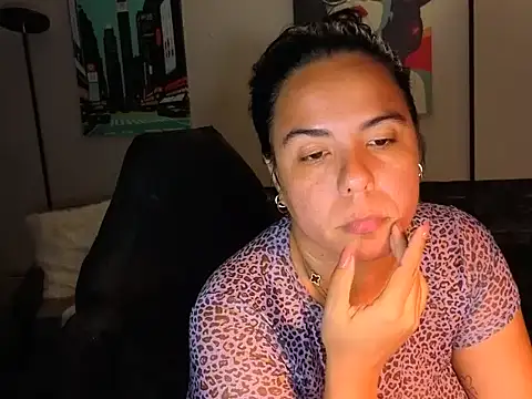 HannaJonns online show from June 18, 7:19 am