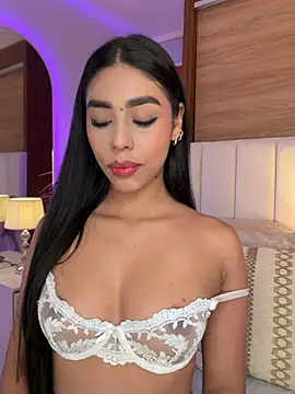 Rossie Blooms online show from June 28, 8:26 pm