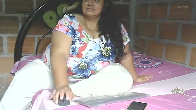tistmature-69 online show from August 1, 2:38 pm