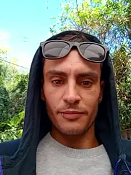 Snapshot of fransixxx chatting on March 22, 4:32 pm fransixxx online show from March 22, 4:32 pm