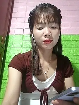 AmyLinee01 online show from June 2, 7:49 pm