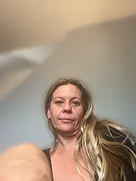 GwenWilde31 online show from June 12, 7:24 pm