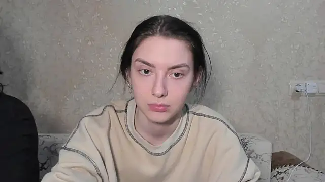 Snapshot of muuur_love231 chatting on June 21, 10:12 pm muuur love231 online show from June 21, 10:12 pm