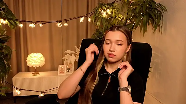 Snapshot of AnnaBerrys chatting on March 28, 1:11 pm AnnaBerrys online show from March 28, 1:11 pm