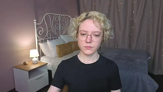 Snapshot of HottoKori chatting on June 7, 5:33 am HottoKori online show from June 7, 5:33 am