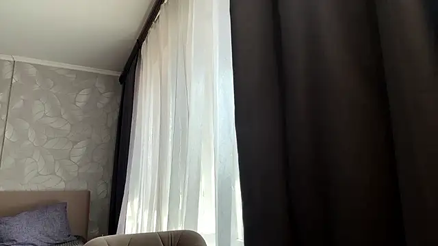 Emely Cute online show from March 22, 9:34 am