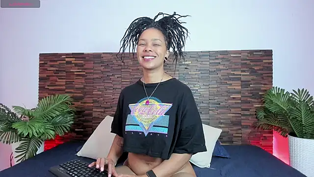 andreazoe online show from April 14, 2:34 pm