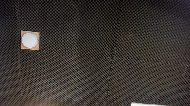 andreazoe online show from April 16, 1:56 pm