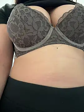 Supremegirlvibes online show from April 19, 7:49 pm