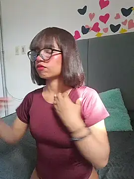 Snapshot of Lucy_Em chatting on June 29, 1:11 pm Lucy Em online show from June 29, 1:11 pm