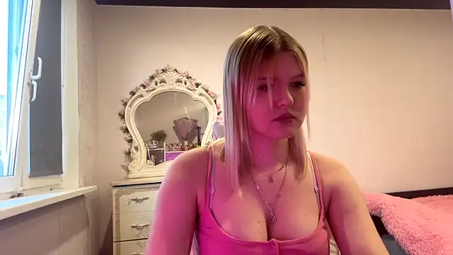 SweettAnny online show from May 15, 5:09 pm