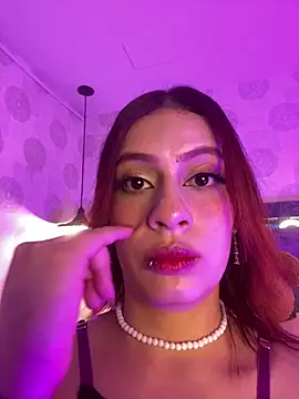 steffmontespink18 online show from April 28, 1:27 pm