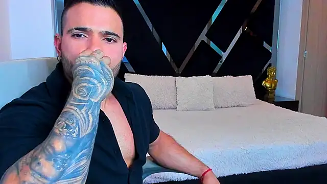 Raytorres online show from May 2, 9:09 pm