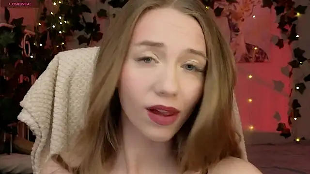TonyRaymon online show from April 18, 12:42 pm