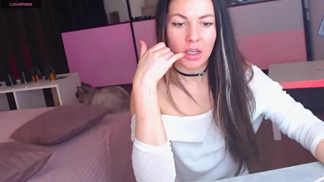 purrAmelinaa online show from March 23, 6:01 pm